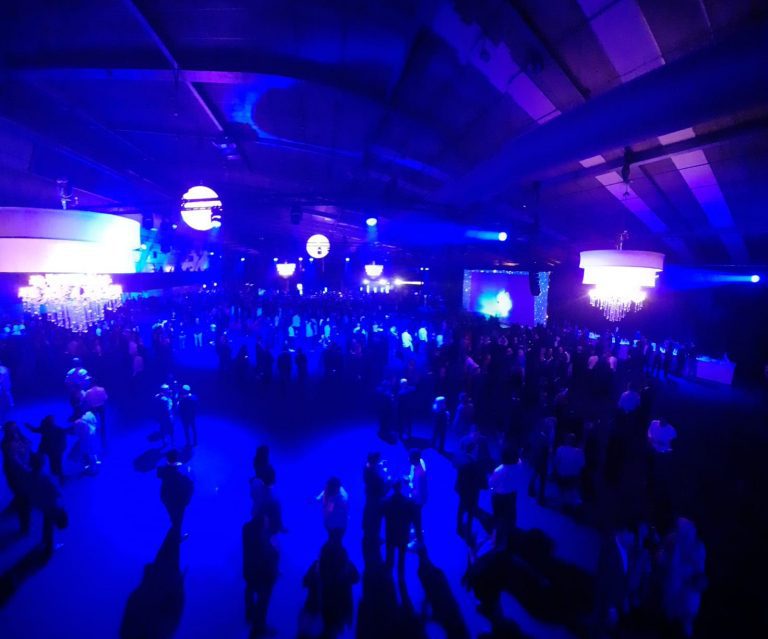 Prestation technique audiovisuel au Parc des expositions de Pau, son, lumière, vidéo et structure